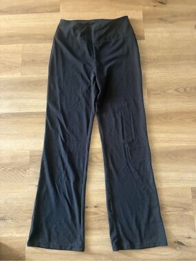 Stretchtherules Black Flare Yoga Pants Women’s Size Medium High Rise Stretch